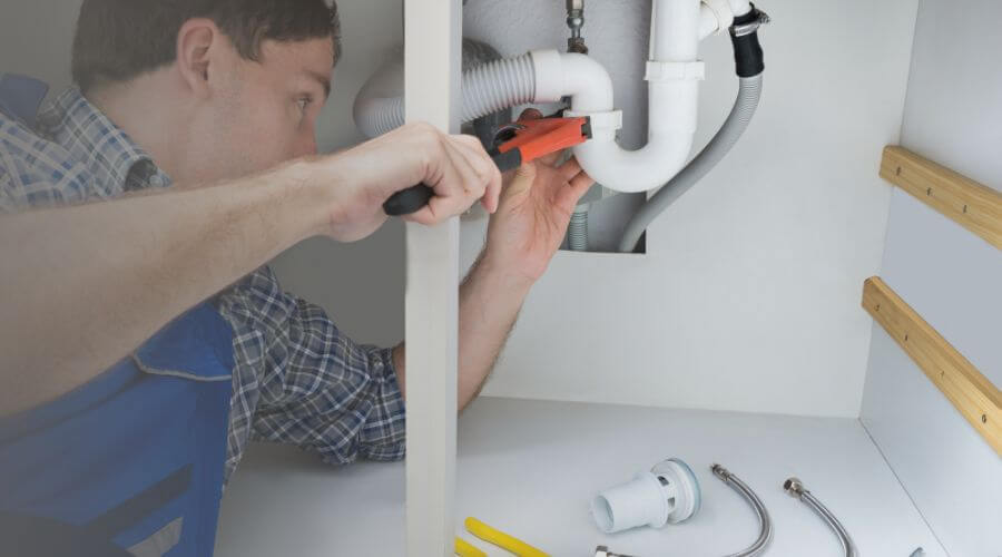 Professional water heater repair in Zapata, TX